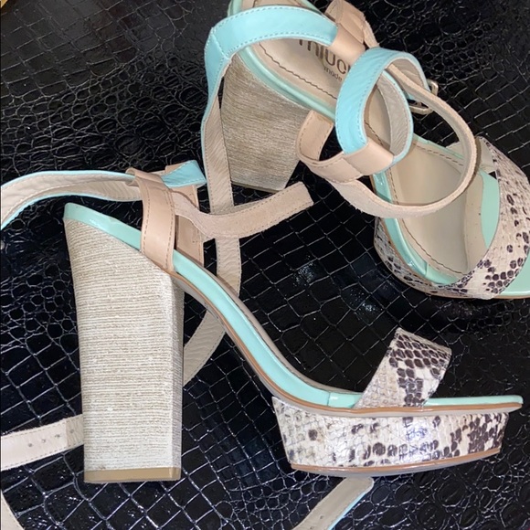 Shoes - Picture 2 of 5